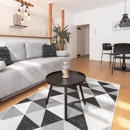 Koje Drei I Zentrales Apartment Mit Parkplatz Бремерхафен Экстерьер фото