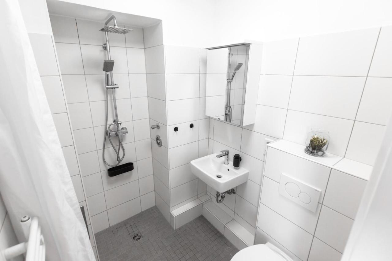 Koje Drei I Zentrales Apartment Mit Parkplatz Бремерхафен Экстерьер фото